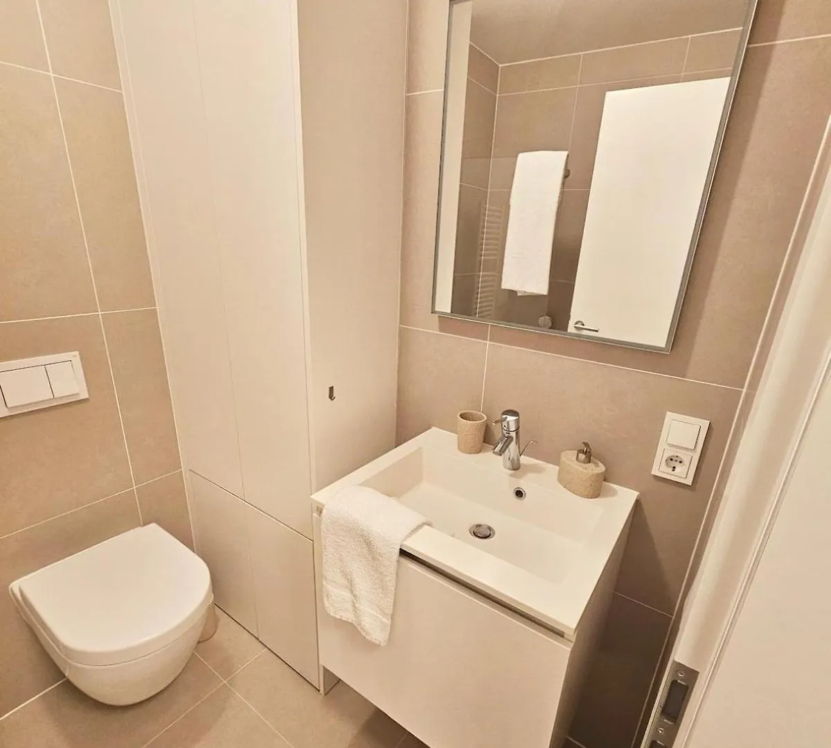 Modern One Bedroom Flat With A Parking Space Luxembourg